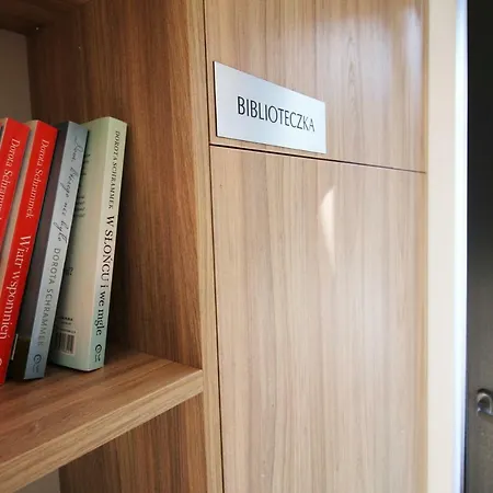 アパート Matusz ポビエロボ